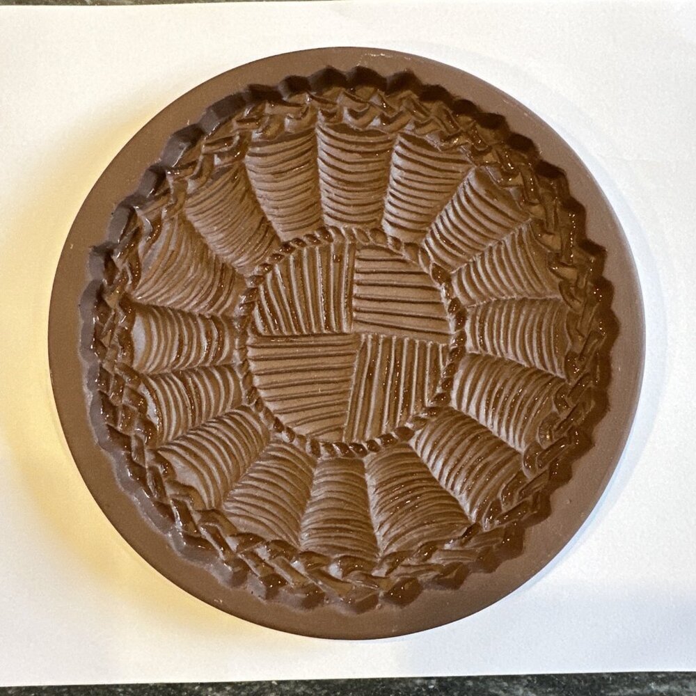VINTAGE HARTSTONE 7" GINGERBREAD DESSERT PLATE MOLD POTTERY 1988 OHIO USA